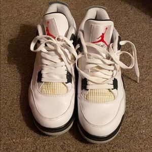 Jordan retro 4 white cement
